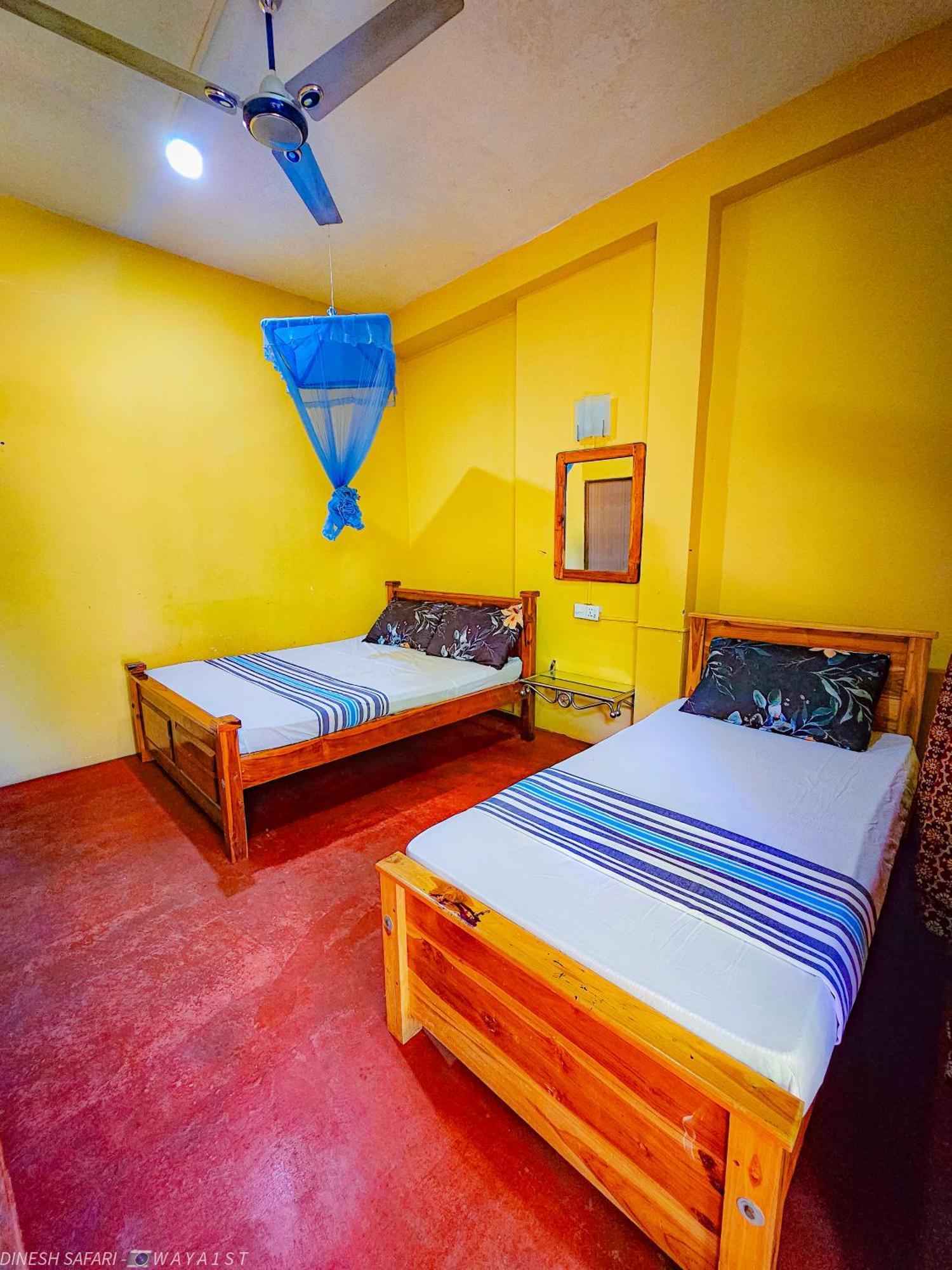 Dinesh Safari Homestay اوداوالاوي المظهر الخارجي الصورة
