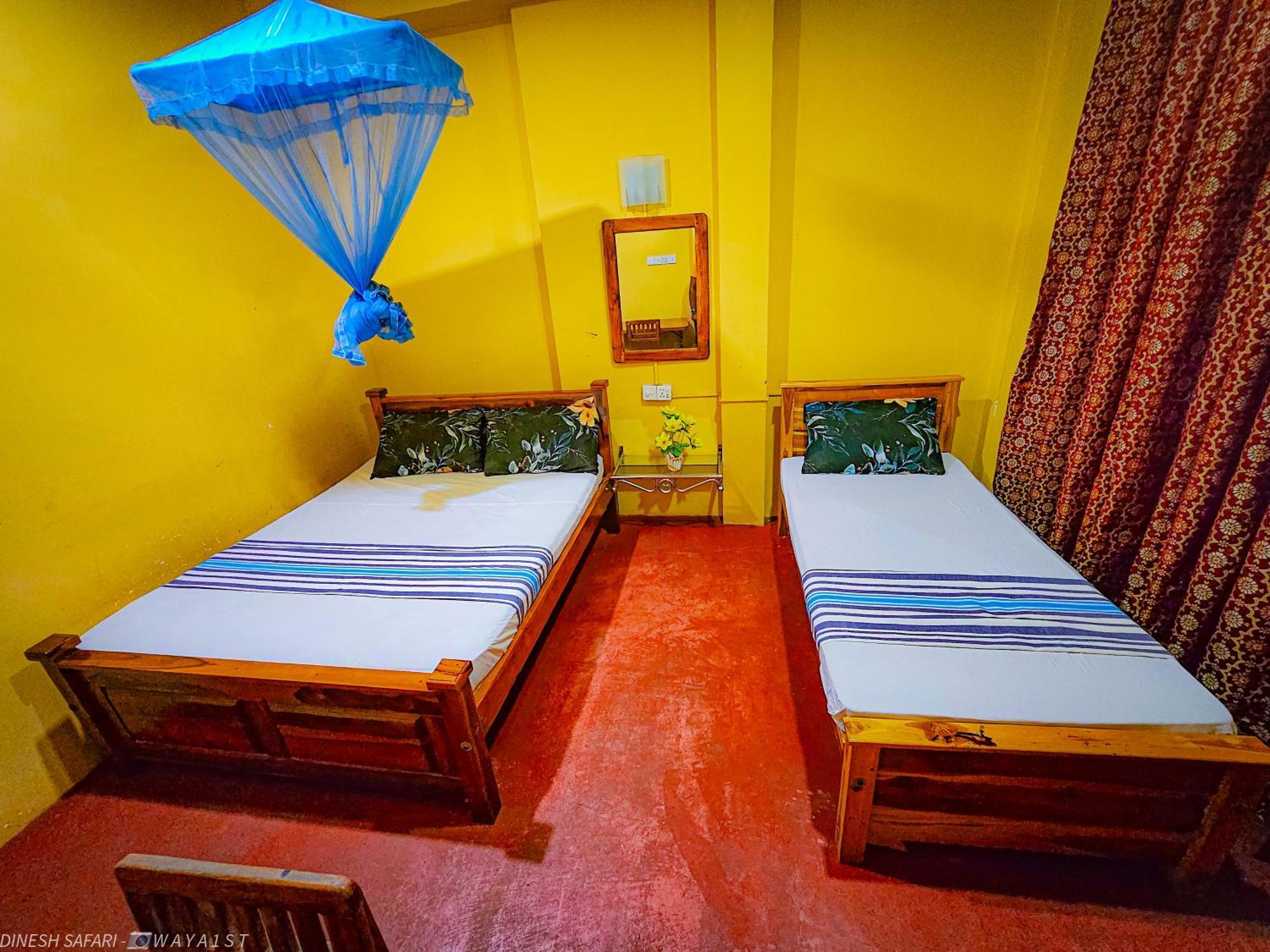 Dinesh Safari Homestay اوداوالاوي المظهر الخارجي الصورة