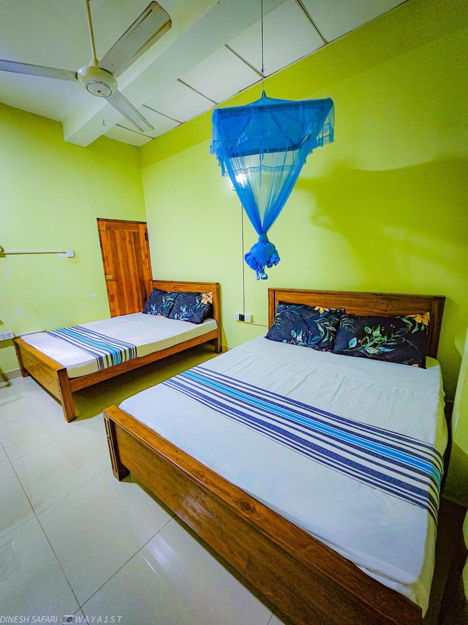 Dinesh Safari Homestay اوداوالاوي المظهر الخارجي الصورة