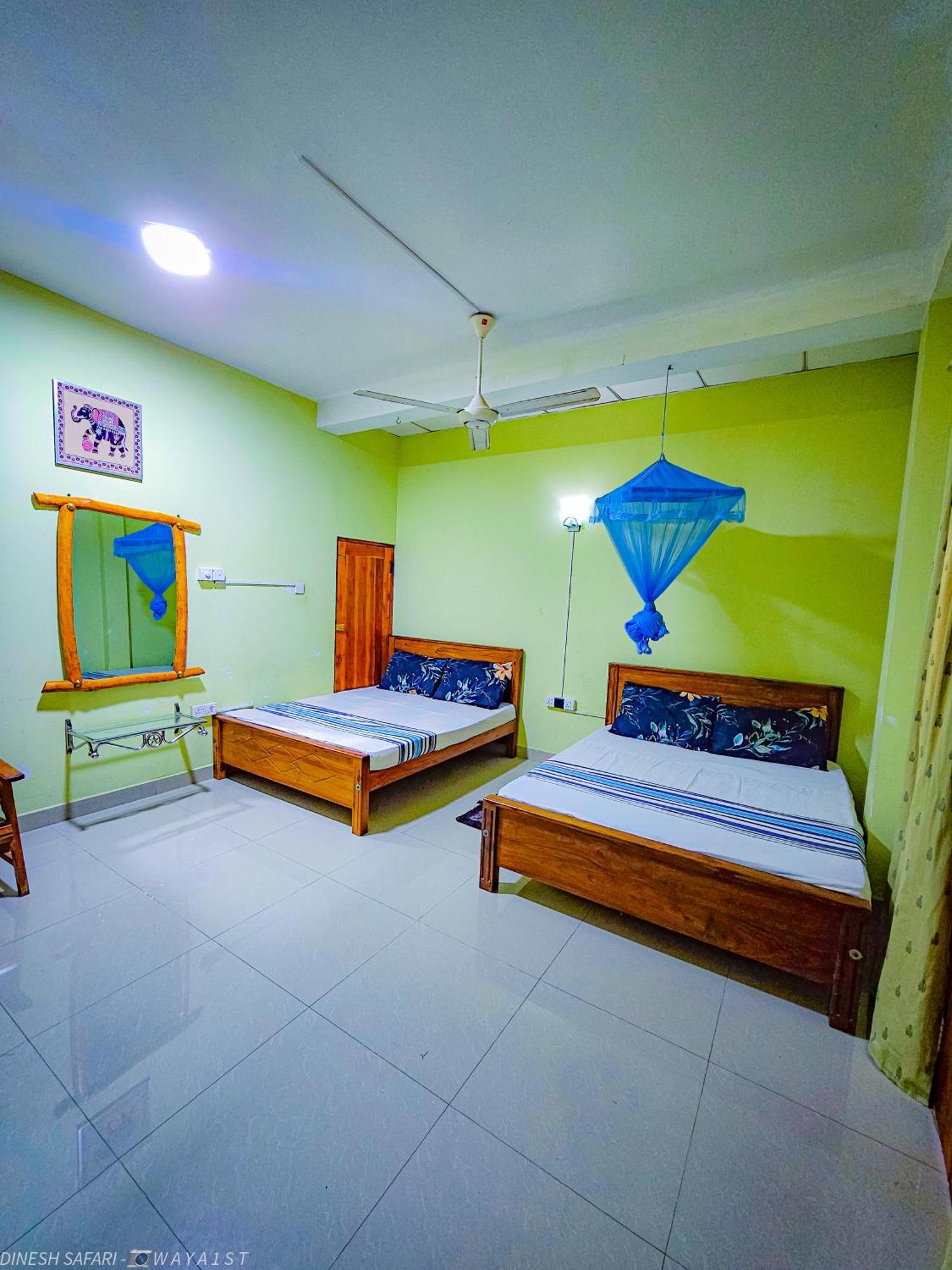 Dinesh Safari Homestay اوداوالاوي المظهر الخارجي الصورة
