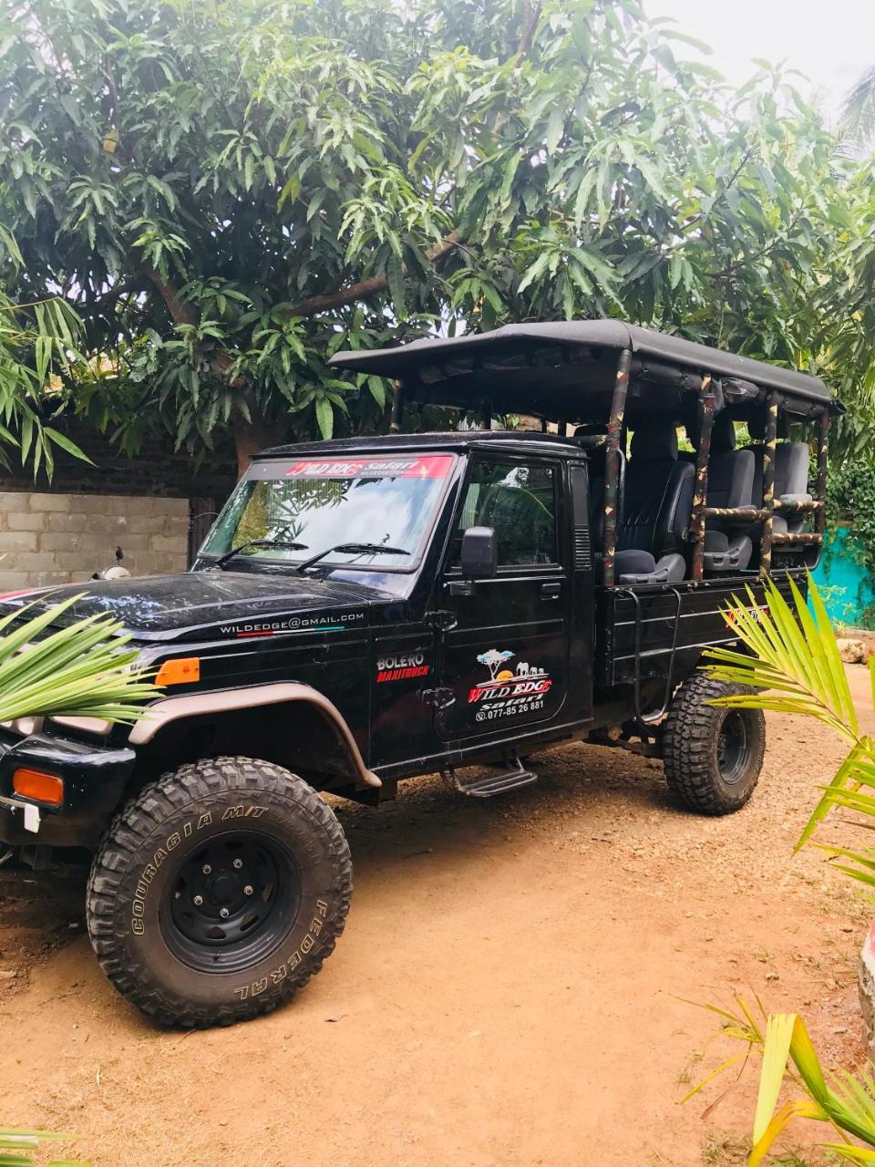 Dinesh Safari Homestay اوداوالاوي المظهر الخارجي الصورة