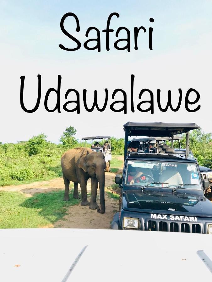 Dinesh Safari Homestay اوداوالاوي المظهر الخارجي الصورة
